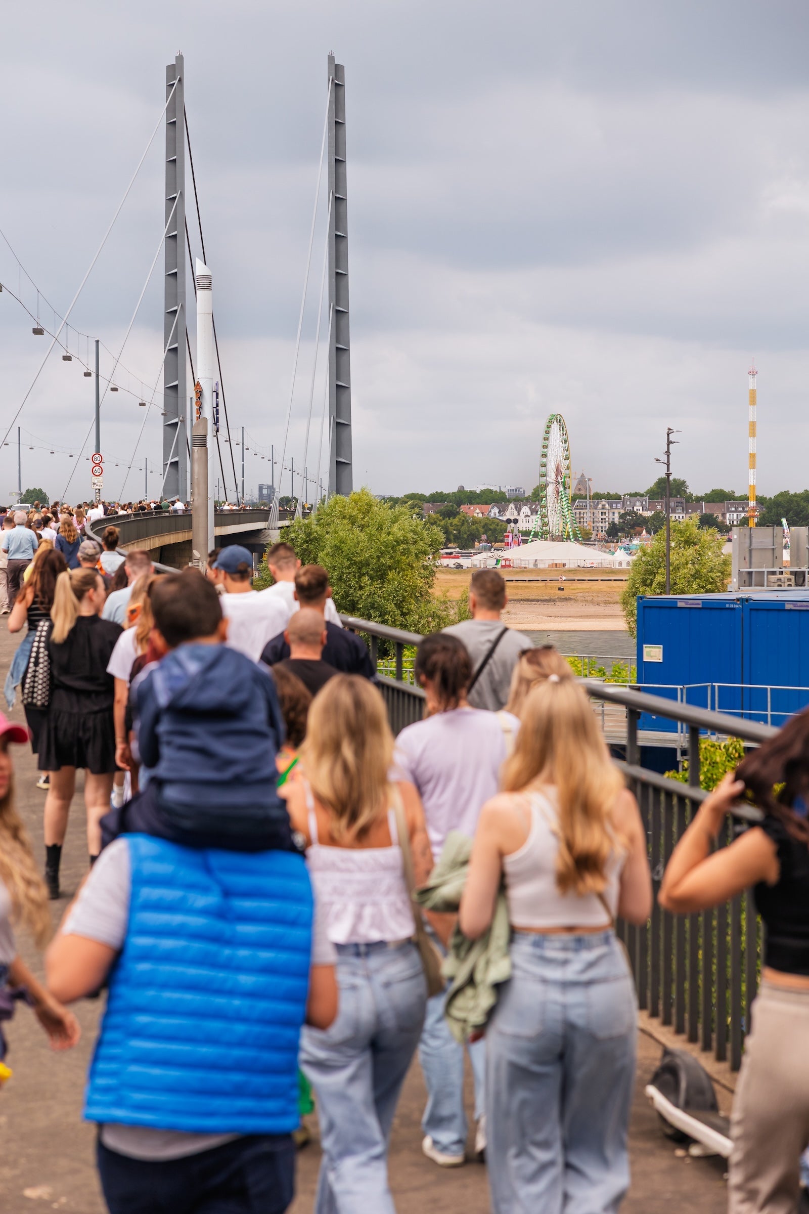 WINE WALK zur Rheinkirmes